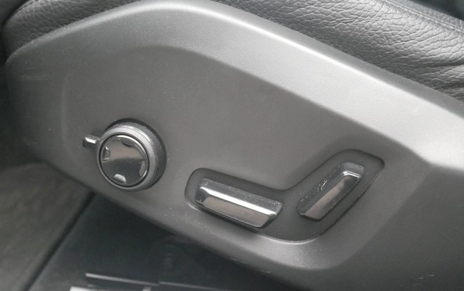Volvo V60 cena 134899 przebieg: 102313, rok produkcji 2021 z Szczecin małe 326